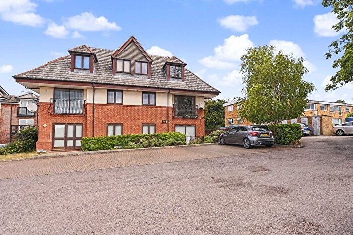 2 Bedroom Flat To Rent In Queensway, Hemel Hempstead, HP2