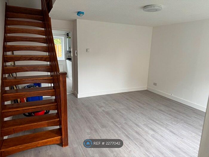 3 Bedroom Terraced House To Rent In Grace Close, Borehamwood, WD6