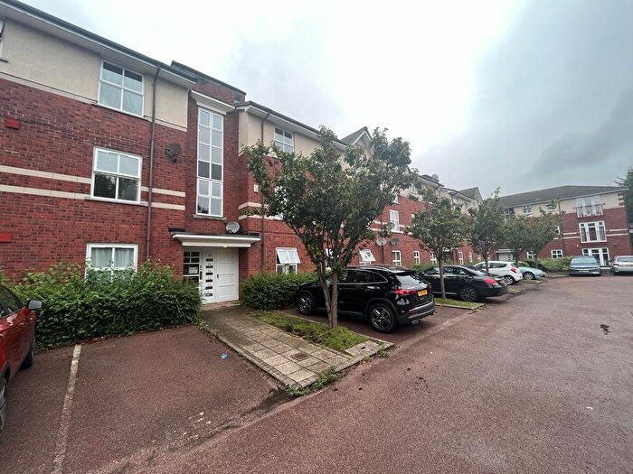 2 Bedroom Apartment To Rent In Linen Court, Trinity Riverside, Salford, M3