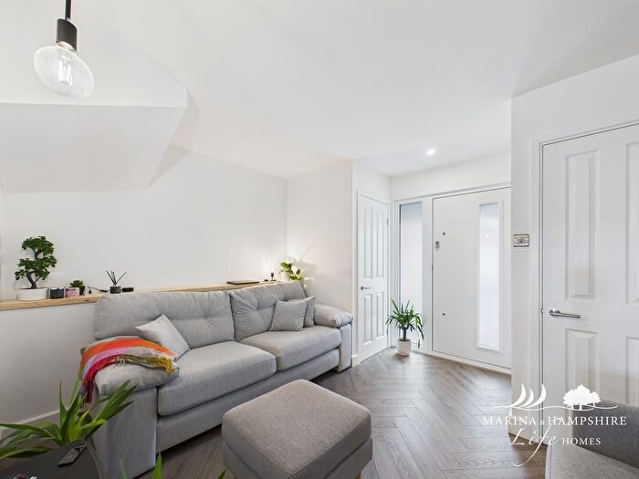 3 Bedroom Town House For Sale In Bryher Island, Port Solent, PO6