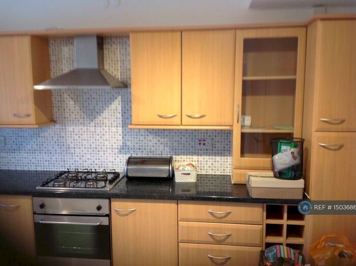 3 Bedroom Flat To Rent In St. Marys Walk, Maidenhead, SL6