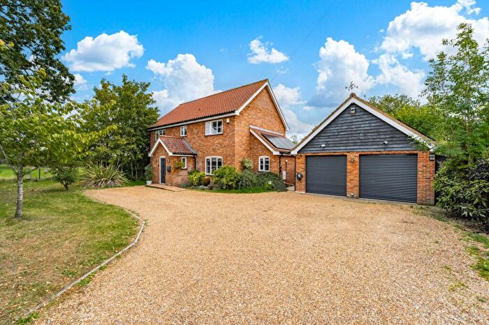 6 Bedroom Detached House For Sale In School Lane, Spooner Row, NR18