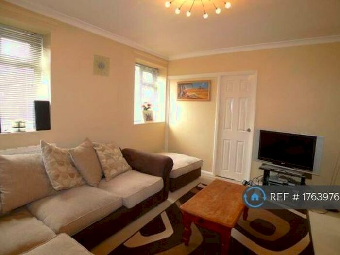1 Bedroom Flat To Rent In Eltham, London, SE9