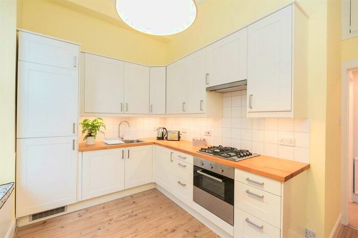 1 Bedroom Flat To Rent In Lady Lawson Street, Edinburgh, EH3