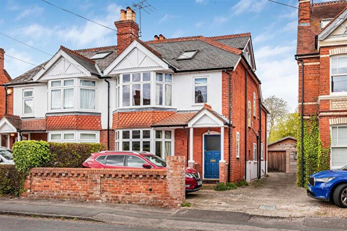 5 Bedroom Semi Detached House For Sale In Oakley Road, Caversham, Reading, RG4
