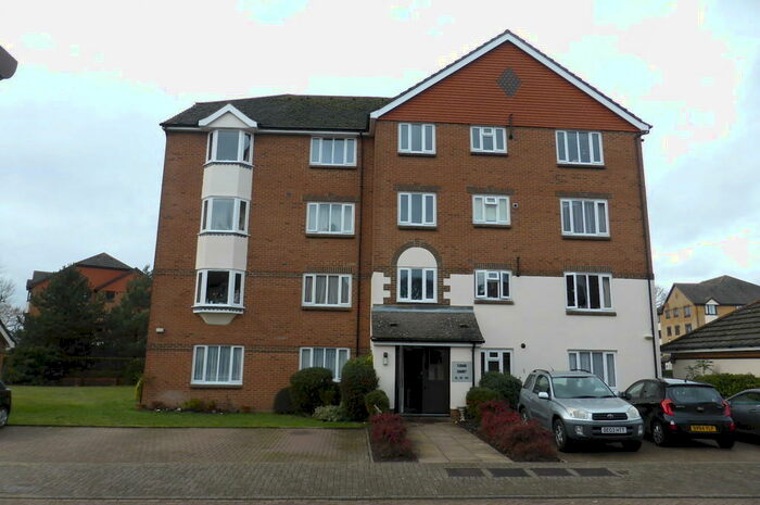 1 Bedroom Apartment To Rent In St. Annes Rise, Redhill, RH1