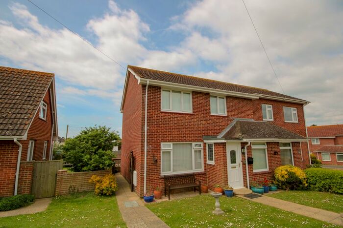 3 Bedroom Semi-Detached House To Rent In Golden Ridge, Freshwater, PO40