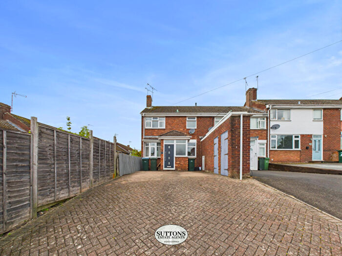 3 Bedroom End Of Terrace House For Sale In Caithness Close, Eastern Green, Coventry, CV5