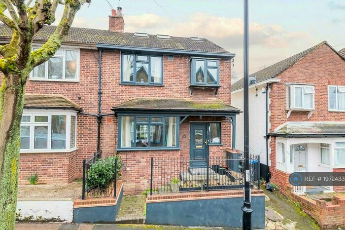 4 Bedroom Semi-Detached House To Rent In Rockmount Road, London, SE19