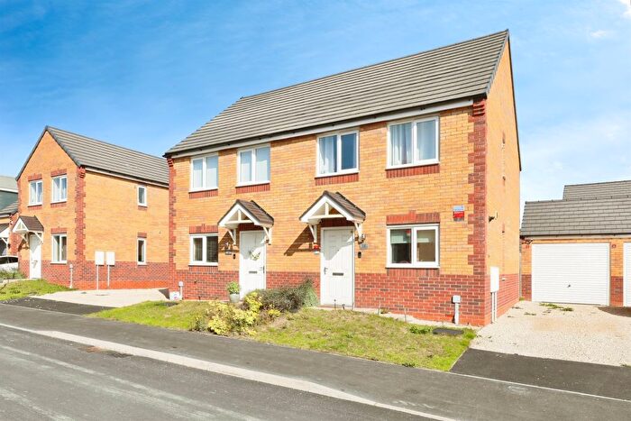3 Bedroom Semi-Detached House For Sale In Elmton Way, Creswell, Worksop, S80