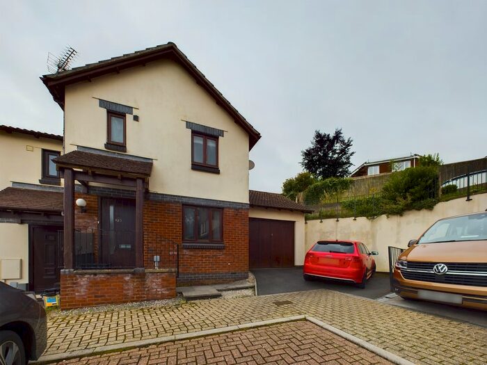 3 Bedroom Semi-Detached House To Rent In Mariners Way, Preston, Paignton, TQ3