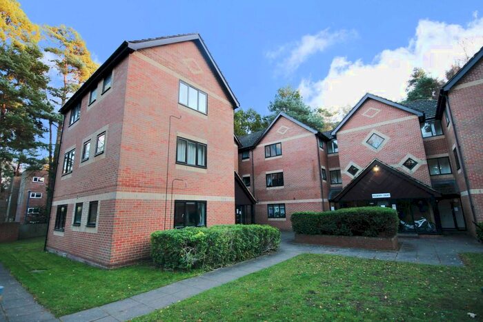 1 Bedroom Flat To Rent In Wayland Close, Bracknell RG12