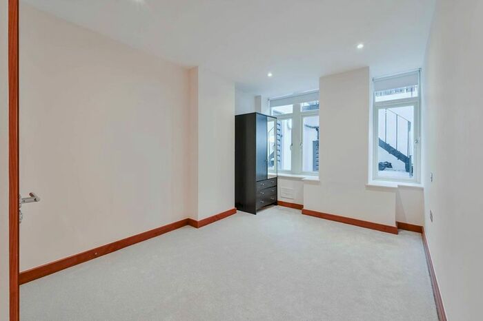 2 Bedroom Flat To Rent In Flat The Belvedere, Bloomsbury, London, WC1R