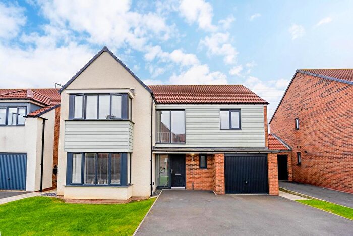 4 Bedroom Detached House For Sale In Pedlars Close, Holystone, Newcastle Upon Tyne, NE27