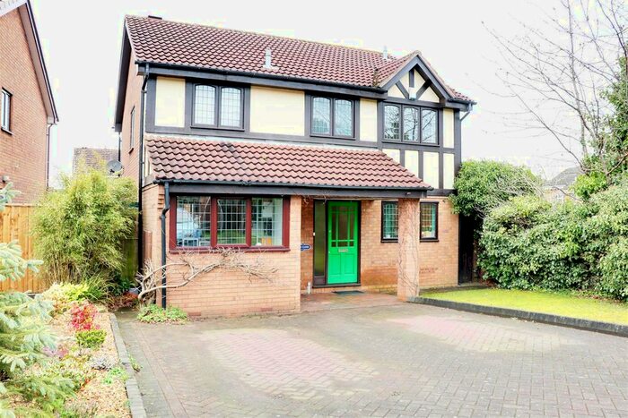 4 Bedroom Detached House To Rent In Yelverton Close, Turnberry, Bloxwich, WS3