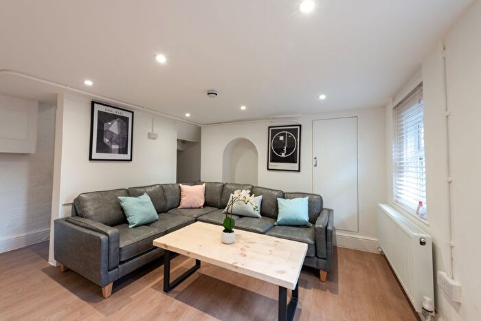 5 Bedroom Property To Rent In Well Street, Exeter, EX4