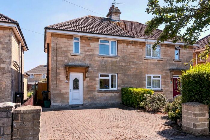 4 Bedroom Semi-Detached House To Rent In Shickle Grove, Odd Down, Bath, BA2