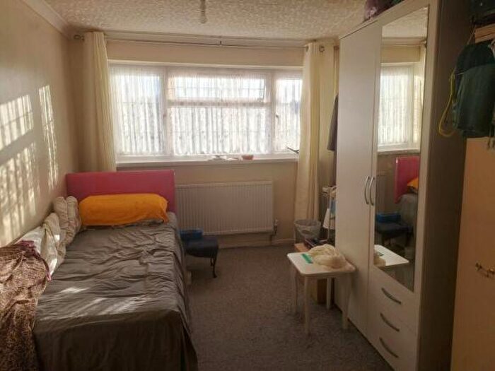 3 Bedroom End Of Terrace House For Sale In Townley Gardens, Birmingham, B6