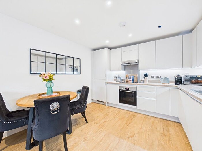 2 Bedroom Flat For Sale In Pitcher Lane, Ashford, Surrey, TW15