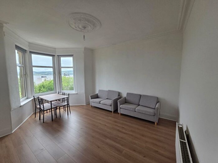 2 Bedroom Flat To Rent In Springhill Road, Top, Port Glasgow, PA14