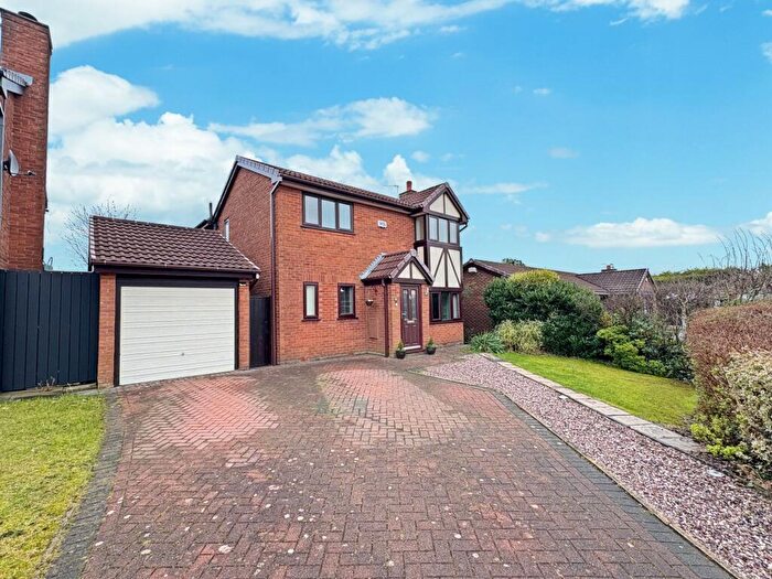 4 Bedroom Detached House For Sale In Whitsundale, Westhoughton, BL5