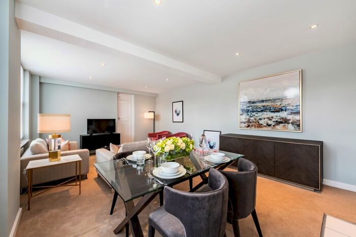 1 Bedroom Flat To Rent In Hill Street, London W1J