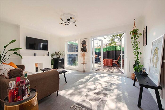 3 Bedroom Terraced House For Sale In Tredegar Road, London, E3