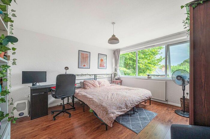 2 Bedroom Flat To Rent In Salisbury Avenue, Finchley, London, N3