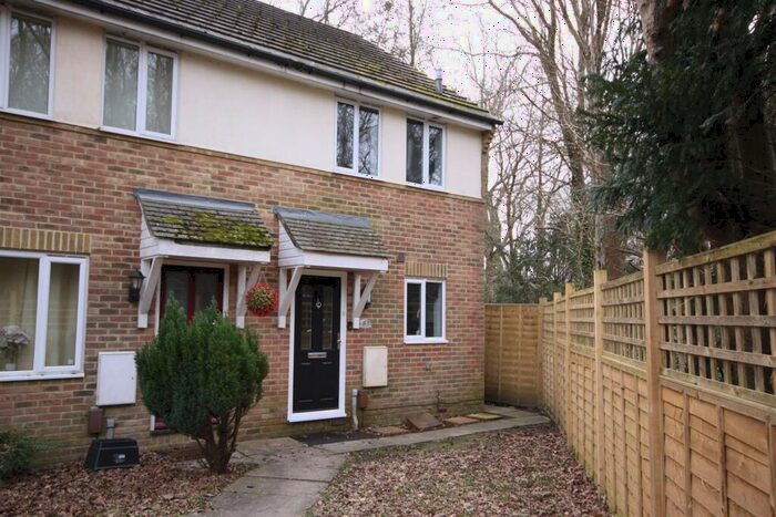 2 Bedroom End Of Terrace House To Rent In Sorrel Drive, Whiteley, Fareham, PO15