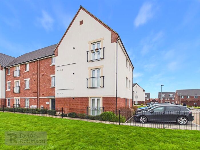2 Bedroom Flat For Sale In Forge Wood, Crawley, RH10