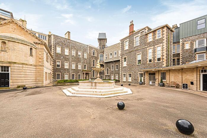 2 Bedroom Flat For Sale In The General Guinea Street, Bristol, Avon, BS1