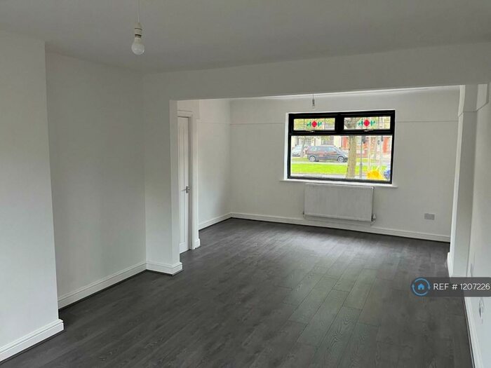 4 Bedroom Terraced House To Rent In Townsend Avenue, Liverpool, L11