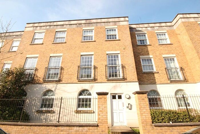 2 Bedroom Apartment To Rent In Tarragon Road, Maidstone, Kent, ME16