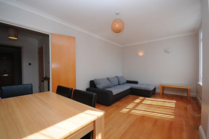 1 Bedroom Flat To Rent In Chicheley Street, County Hall, Waterloo, London, SE1