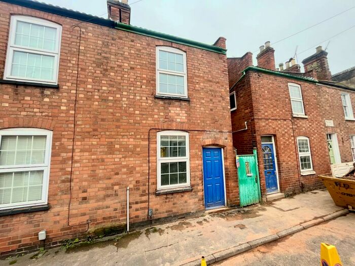 1 Bedroom Flat To Rent In Room, Waterloo Street, CV31