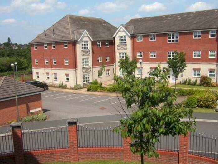 2 Bedroom Flat To Rent In Sandbach Drive, Kingsmead, CW9