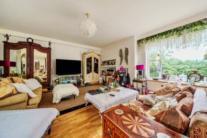 6 Bedroom Detached House To Rent In Coombe Hill Road, Coombe, Kingston Upon Thames, KT2