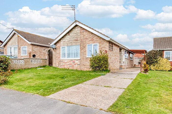 4 Bedroom Detached Bungalow For Sale In Yare Close, Caister-On-Sea, NR30