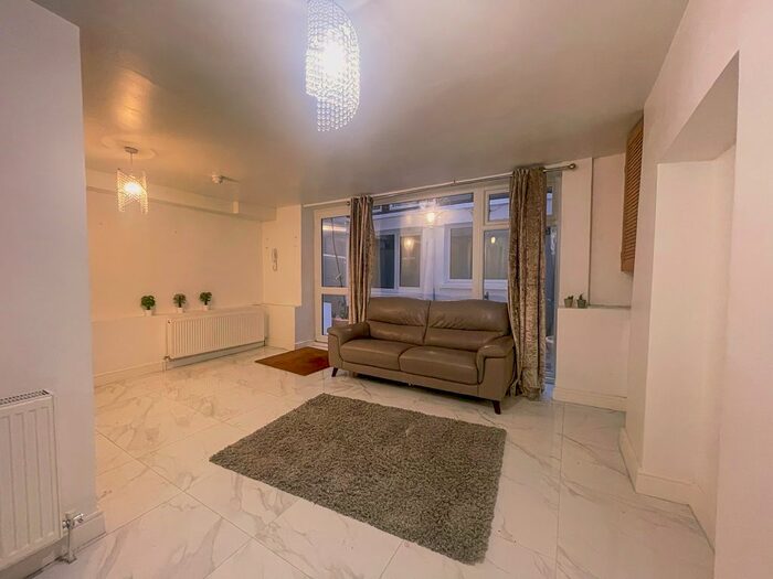 1 Bedroom Flat To Rent In Stanmore St, Islington, London, N1