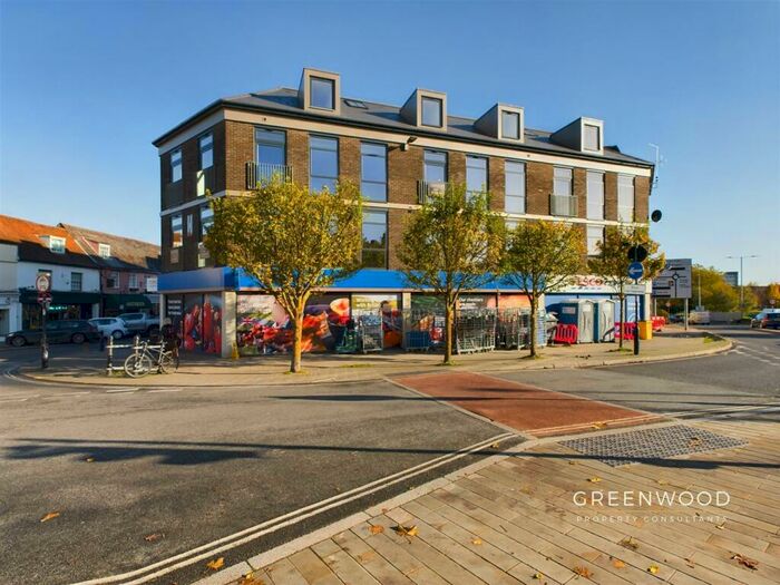 2 Bedroom Apartment To Rent In Crouch Street, Colchester, CO3