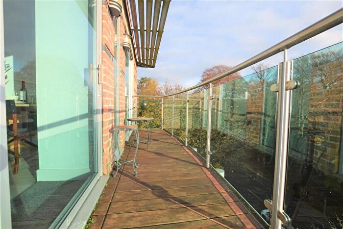 2 Bedroom Apartment To Rent In Palatine Road, Manchester, M20