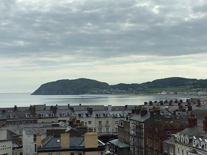 2 Bedroom Flat For Sale In Abbey Road, Llandudno, LL30
