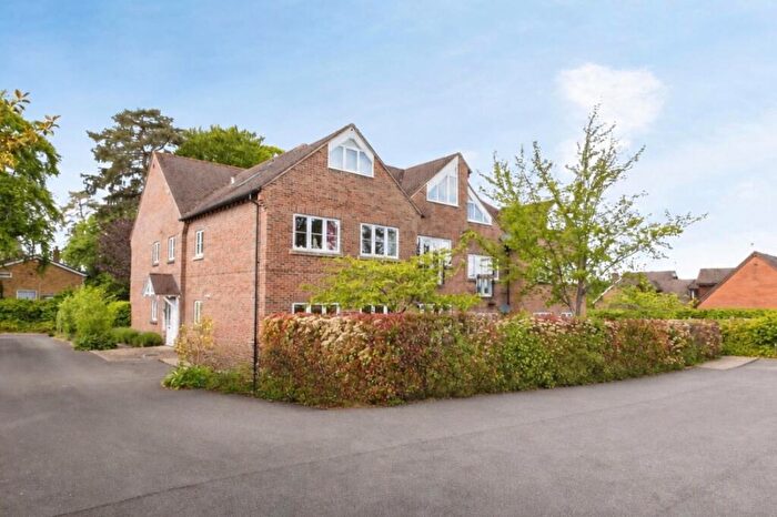 2 Bedroom Flat For Sale In Wallingford Road, Goring, Reading, RG8