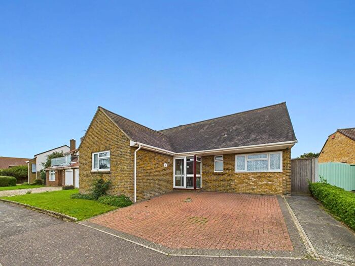 4 Bedroom Detached Bungalow For Sale In The Ridings, Cliftonville, Margate, CT9