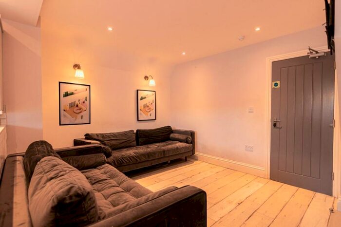 7 Bedroom Property To Rent In Thornycroft Road, Liverpool, L15