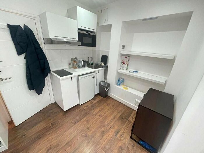 1 Bedroom Flat To Rent In Chicksand Street, Aldgate, E1