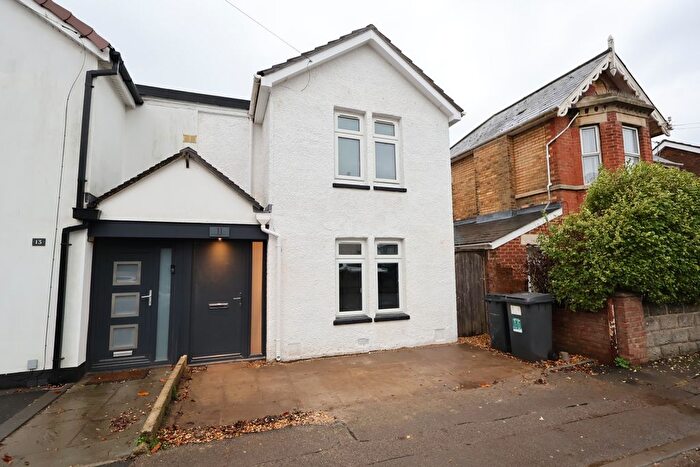 3 Bedroom Semi-Detached House To Rent In Pine Road, Bournemouth, BH9