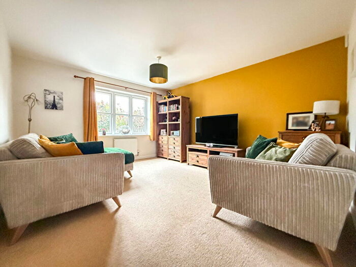 3 Bedroom Detached House For Sale In Runnymede Lane, Kingswood, Hull, East Riding Of Yorkshire, HU7