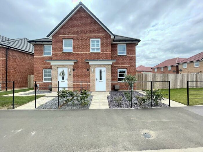 3 Bedroom Semi-Detached House To Rent In Newton Lane, West Park, Darlington, DL2