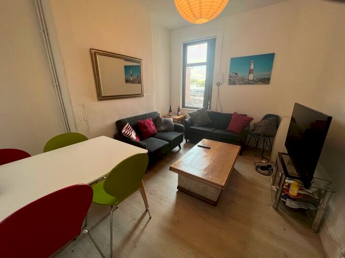 4 Bedroom Terraced House To Rent In Glen Park Avenue, Plymouth, Devon, PL4